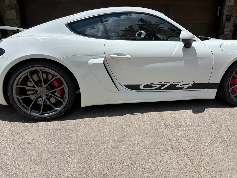 2021 Porsche 718 Cayman GT4 - Image 25 of 31
