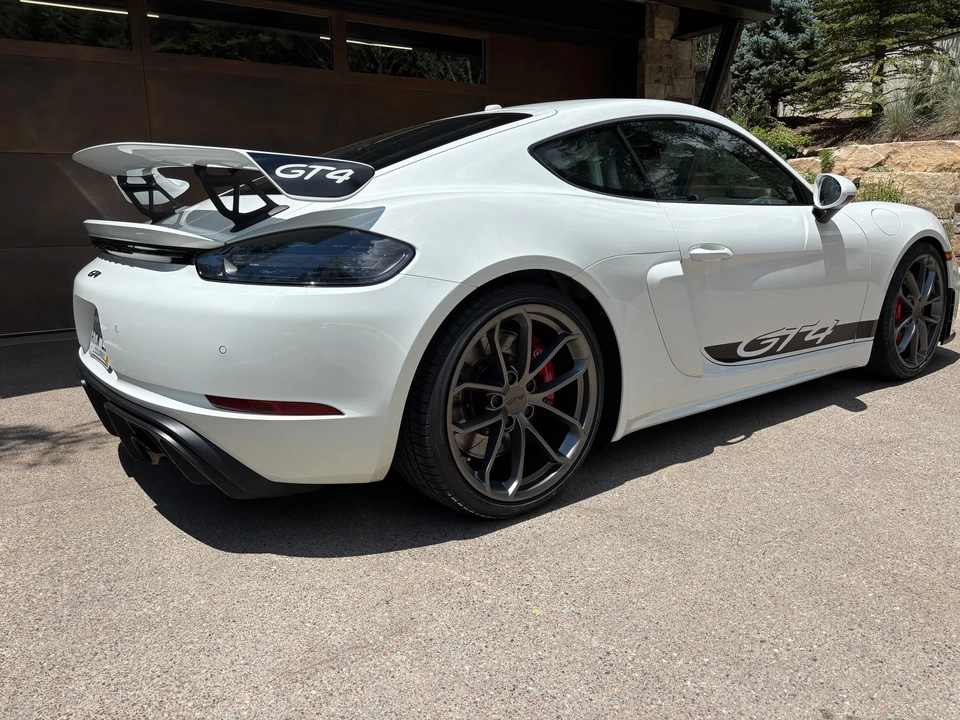 2021 Porsche 718 Cayman GT4 - Image 24 of 31