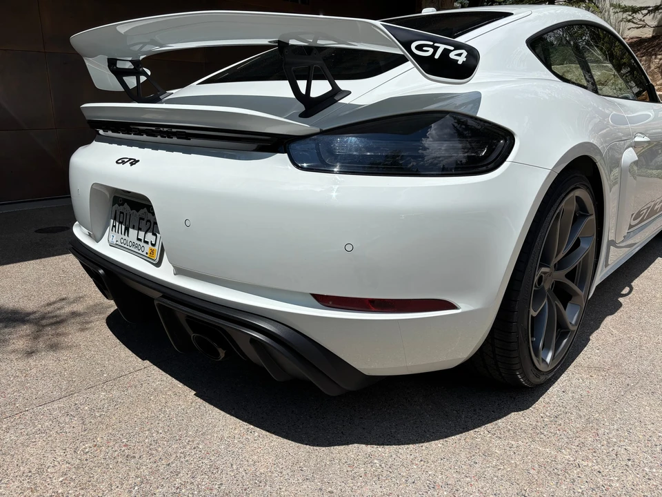 2021 Porsche 718 Cayman GT4 - Image 23 of 31