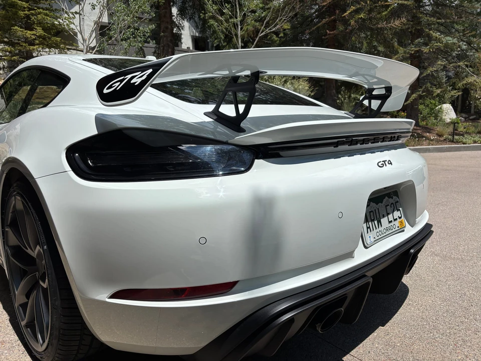 2021 Porsche 718 Cayman GT4 - Image 20 of 31
