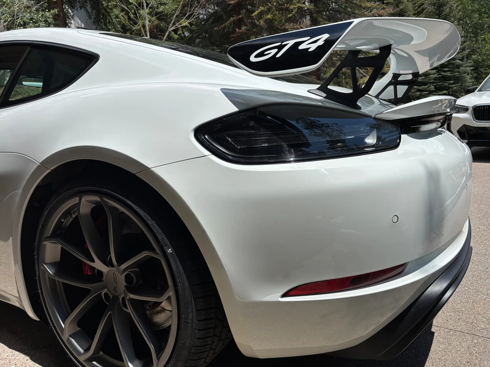 2021 Porsche 718 Cayman GT4 - Image 19 of 31