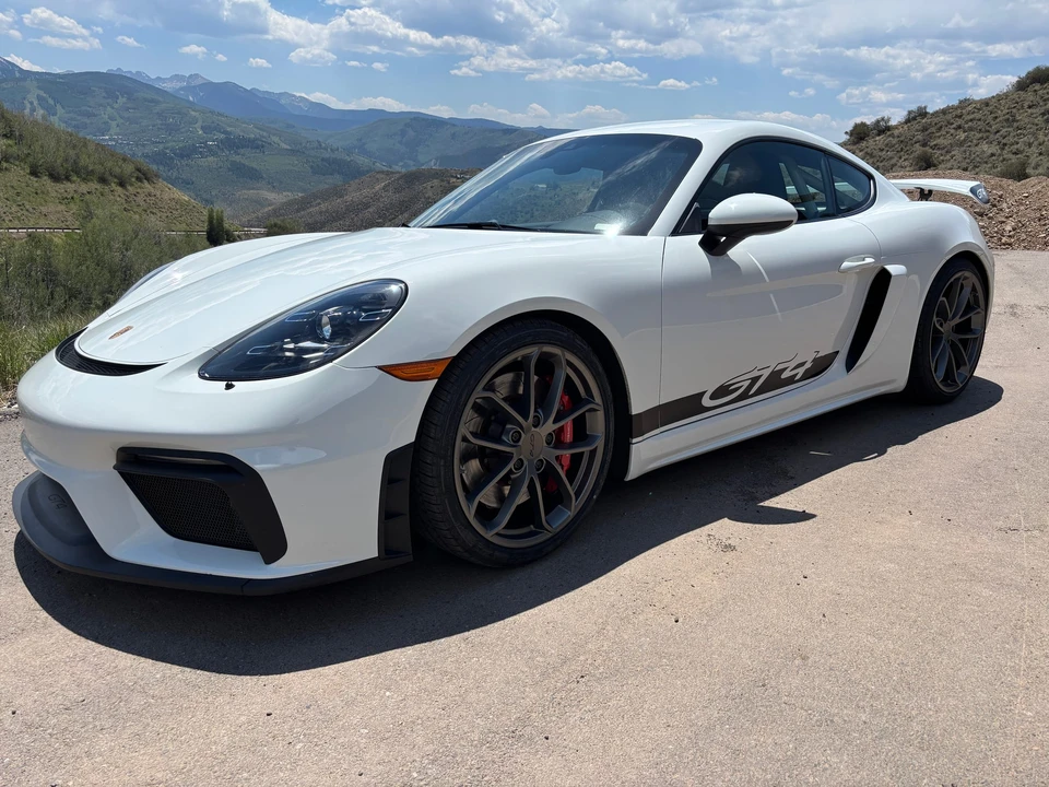 2021 Porsche 718 Cayman GT4 - Image 3 of 31