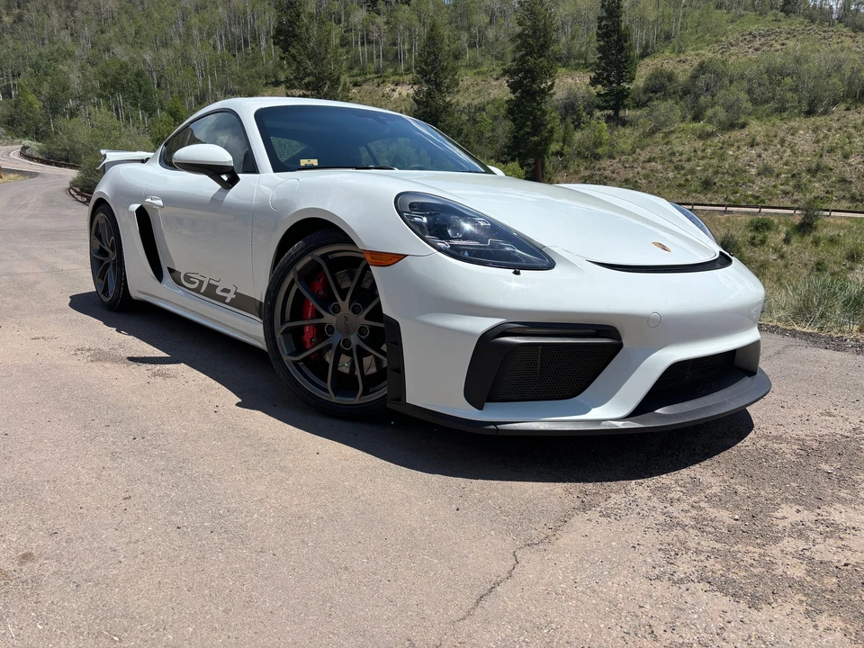 2021 Porsche 718 Cayman GT4 - Image 6 of 31