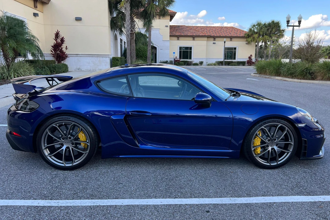 2021 Porsche 718 Cayman GT4 - Image 3 of 30