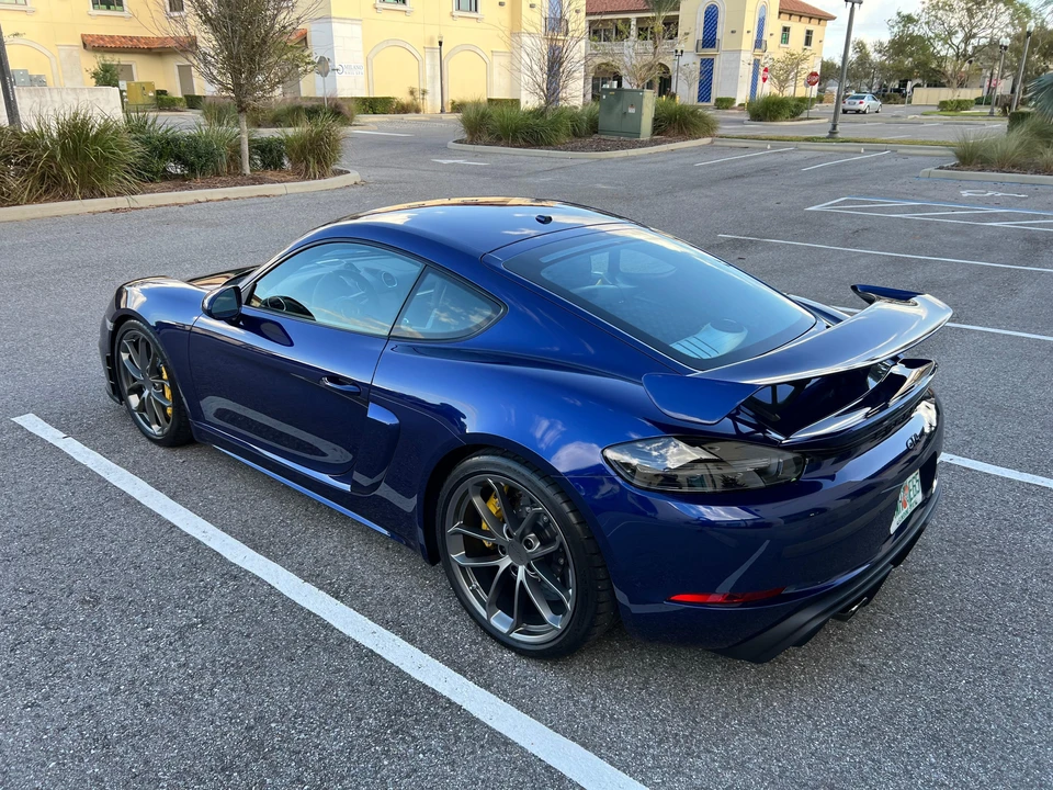 2021 Porsche 718 Cayman GT4 - Image 12 of 30