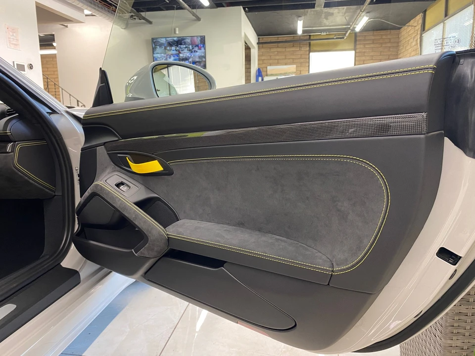 2021 Porsche 718 Cayman GT4 - Image 9 of 31