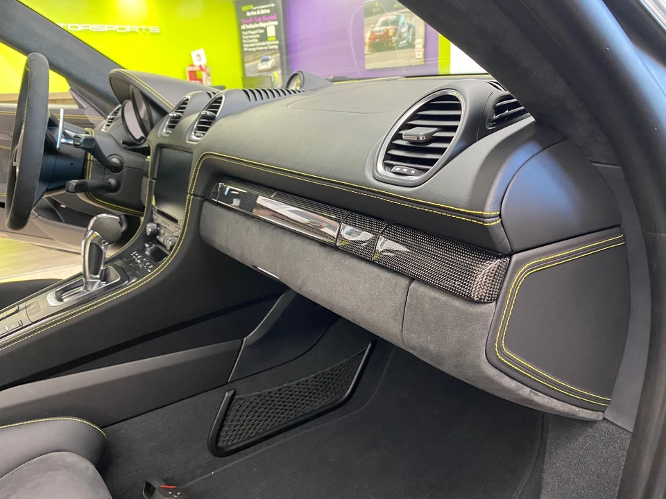 2021 Porsche 718 Cayman GT4 - Image 20 of 31