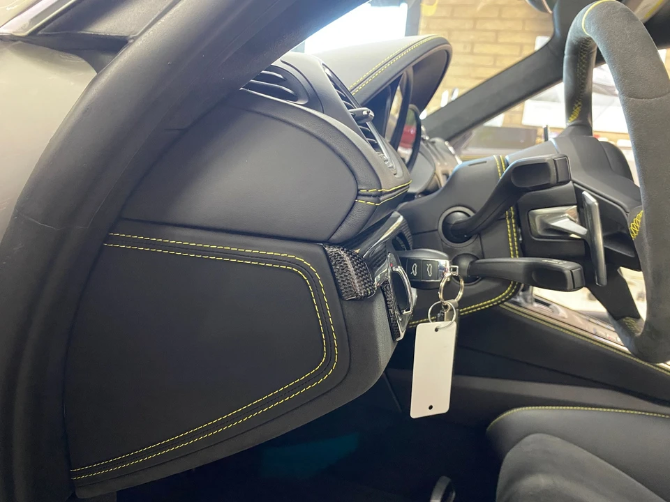 2021 Porsche 718 Cayman GT4 - Image 4 of 31