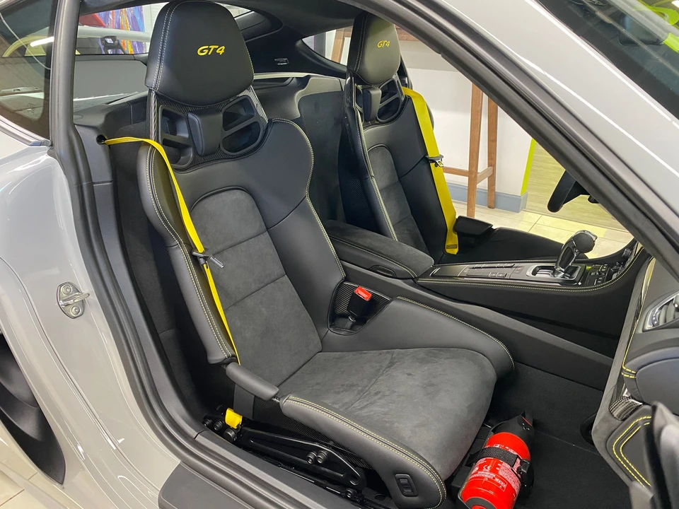 2021 Porsche 718 Cayman GT4 - Image 2 of 31