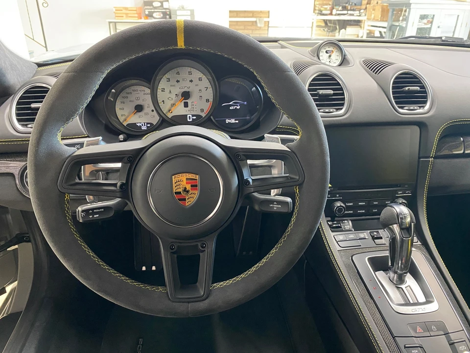2021 Porsche 718 Cayman GT4 - Image 11 of 31