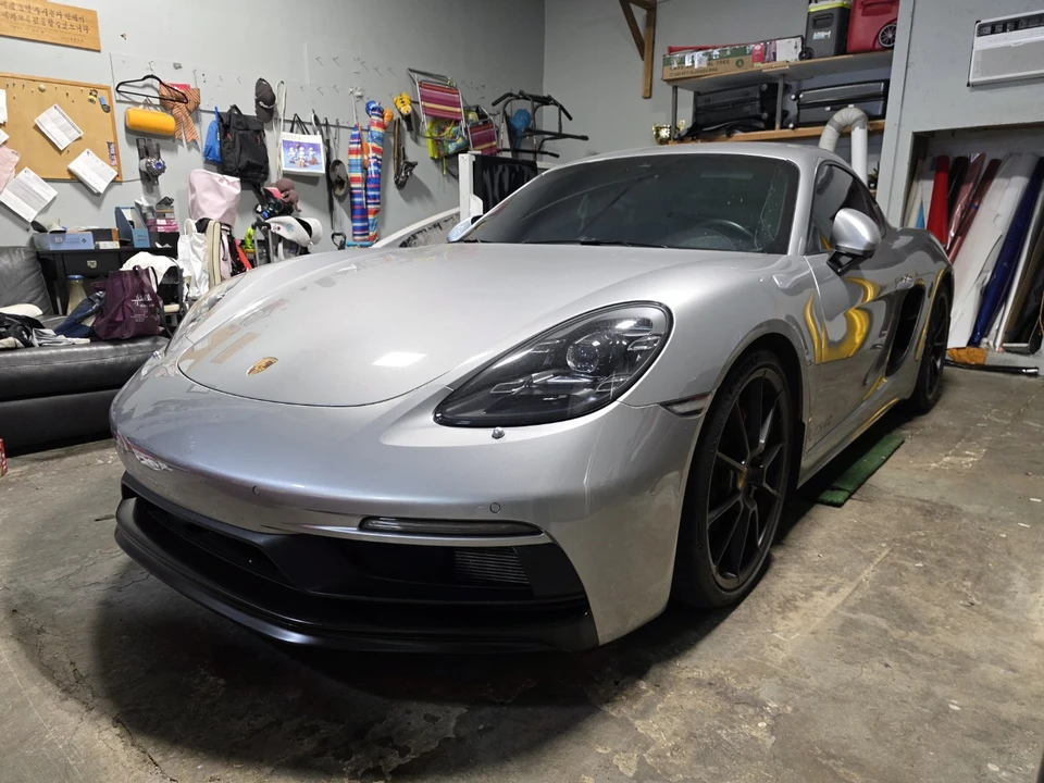 2021 Porsche 718 Cayman GTS 4.0 - Image 9 of 31