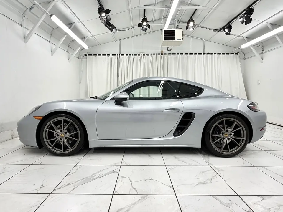2021 Porsche 718 Cayman - Image 2 of 7