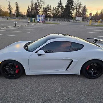 2021 Porsche 718 Cayman GT4