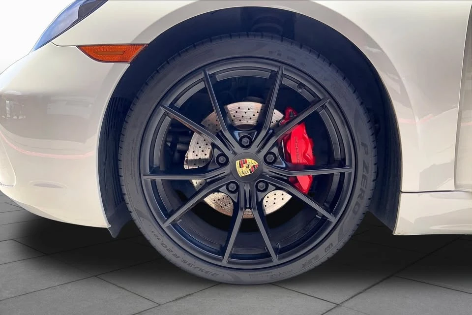 2021 Porsche 718 Cayman - Image 9 of 18