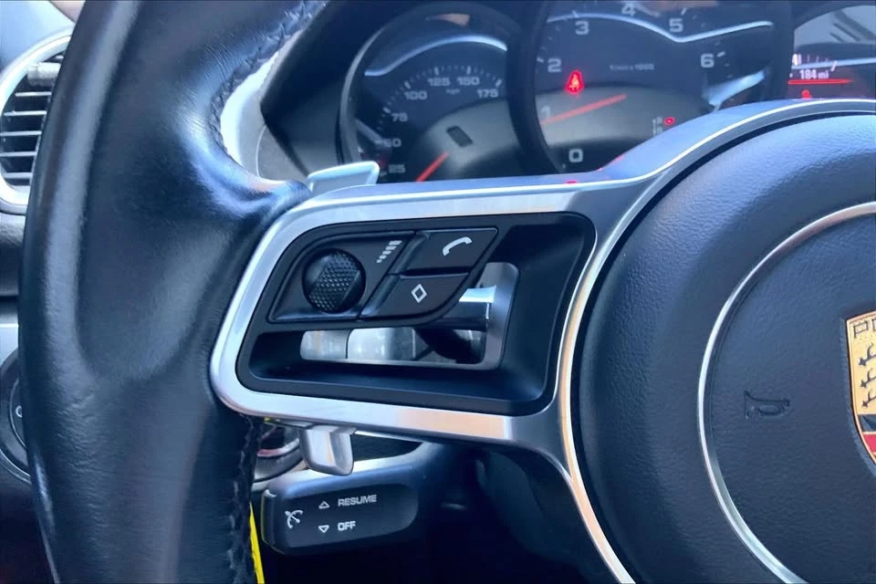 2021 Porsche 718 Cayman - Image 15 of 18