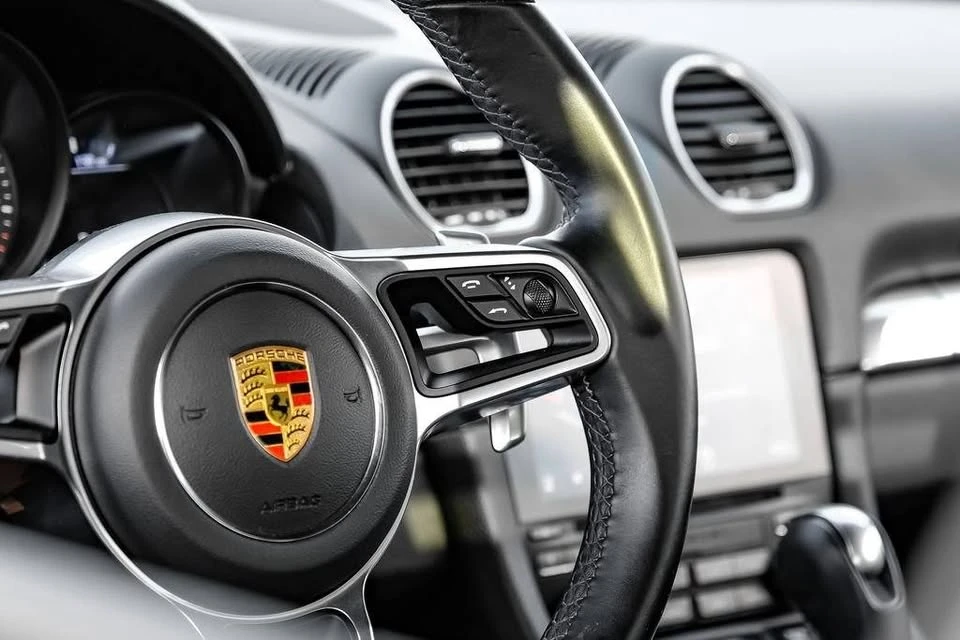 2021 Porsche 718 Cayman - Image 14 of 20