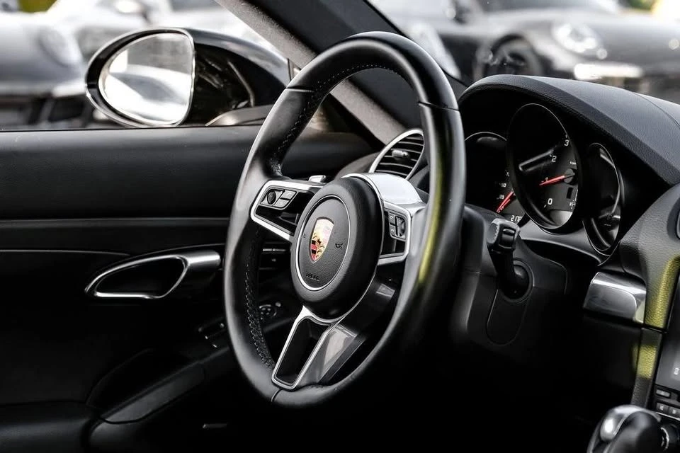 2021 Porsche 718 Cayman - Image 11 of 20