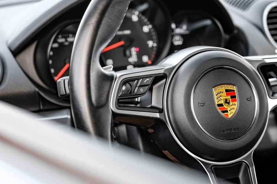 2021 Porsche 718 Cayman - Image 13 of 20