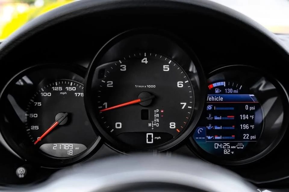 2021 Porsche 718 Cayman - Image 15 of 20