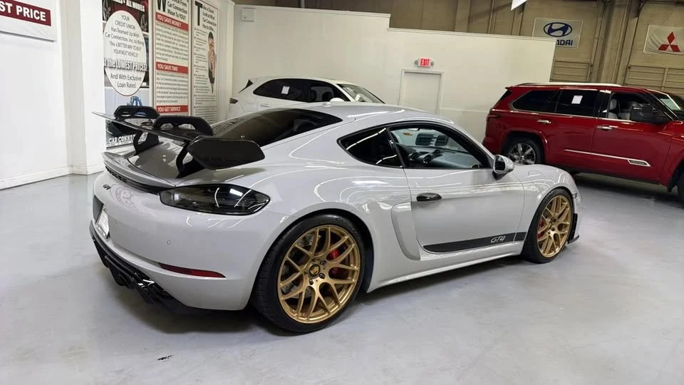 2021 Porsche 718 Cayman - Image 11 of 20