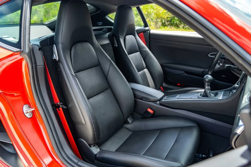 2021 Porsche 718 Cayman - Image 16 of 20