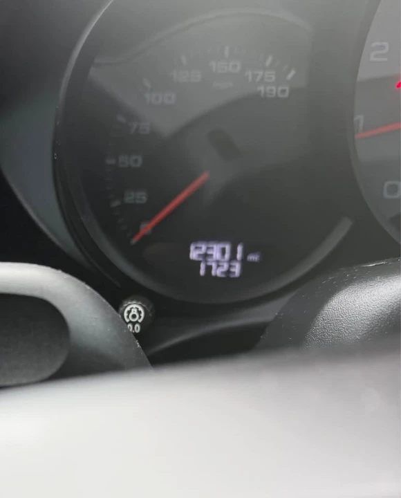 2021 Porsche 718 Cayman S - Image 7 of 10