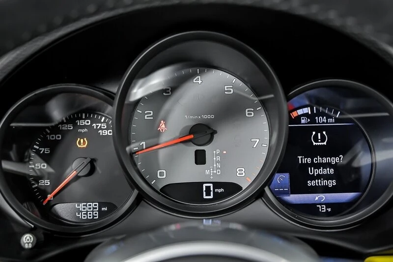 2021 Porsche Cayman - Image 21 of 31