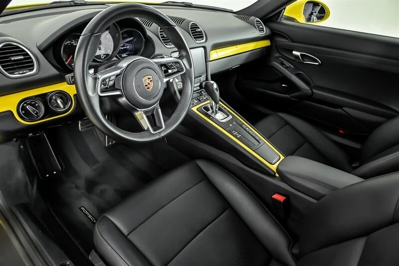 2021 Porsche Cayman - Image 15 of 31