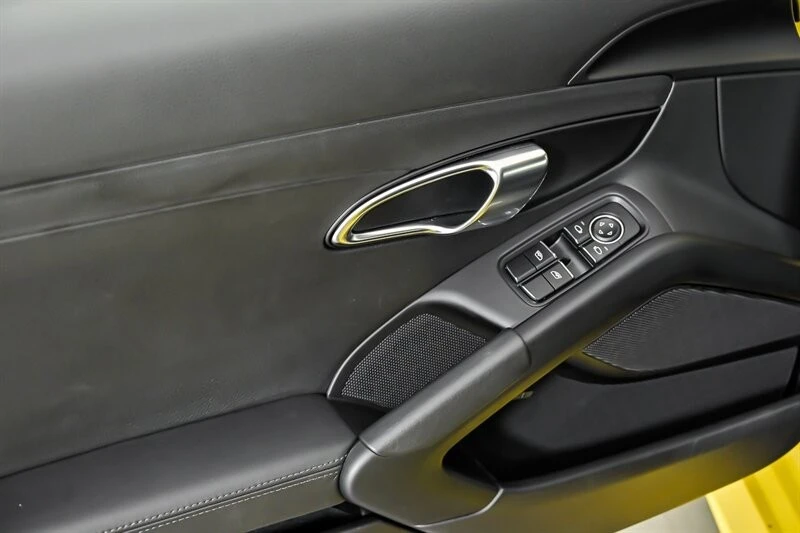 2021 Porsche Cayman - Image 14 of 31