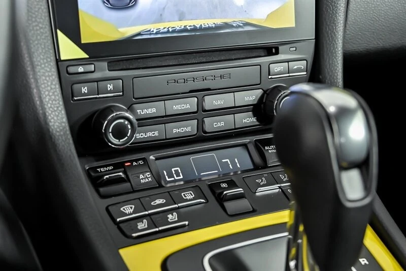 2021 Porsche Cayman - Image 29 of 31