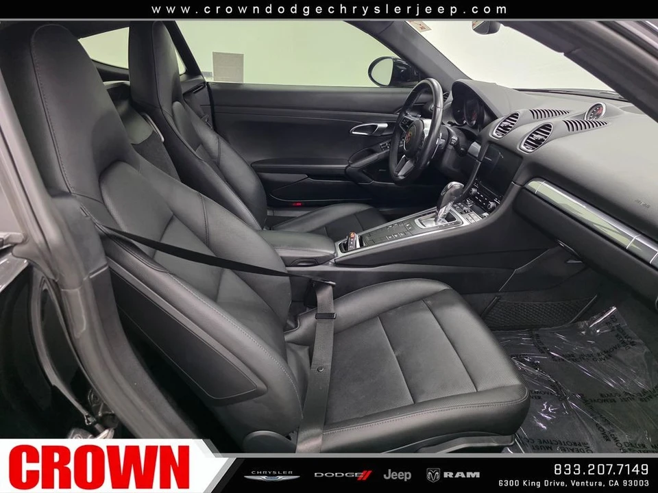2021 Porsche - Image 13 of 28
