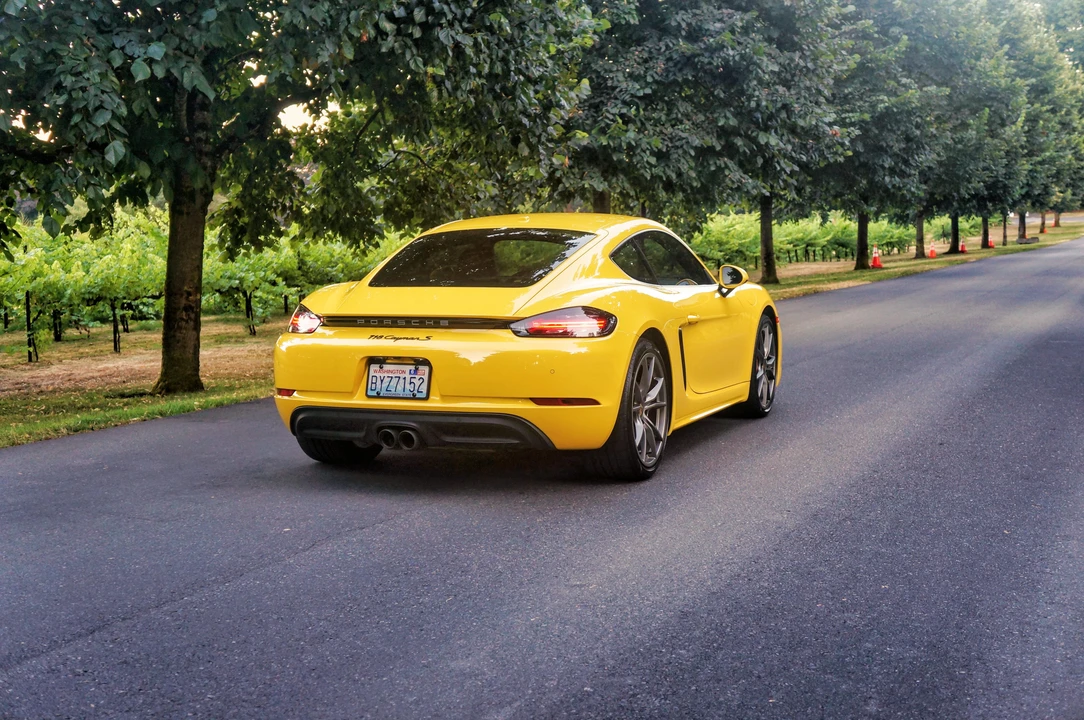 2021 Porsche 718 Cayman S - Image 18 of 31