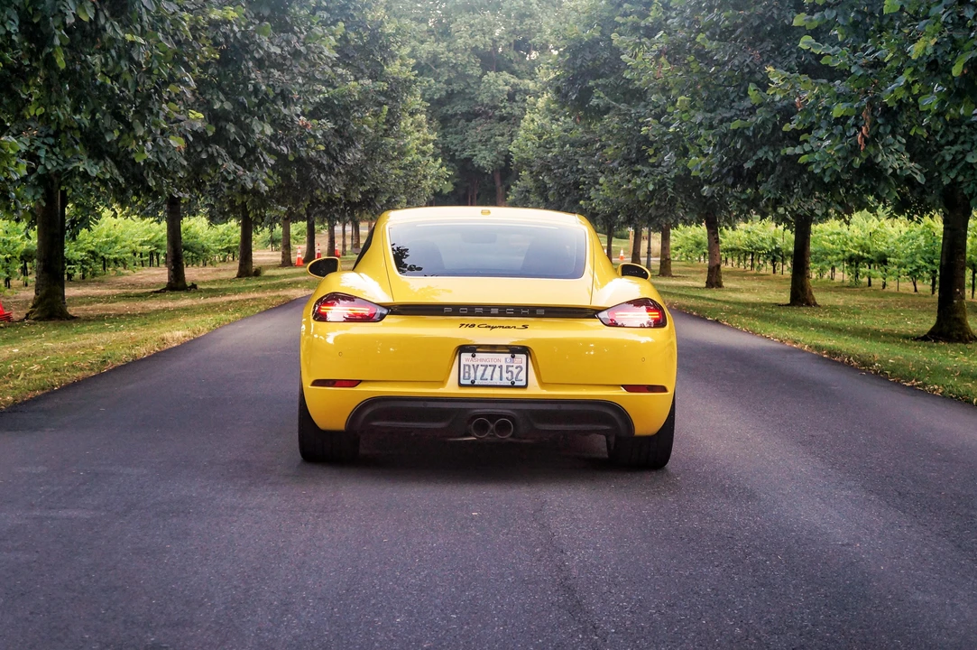 2021 Porsche 718 Cayman S - Image 17 of 31