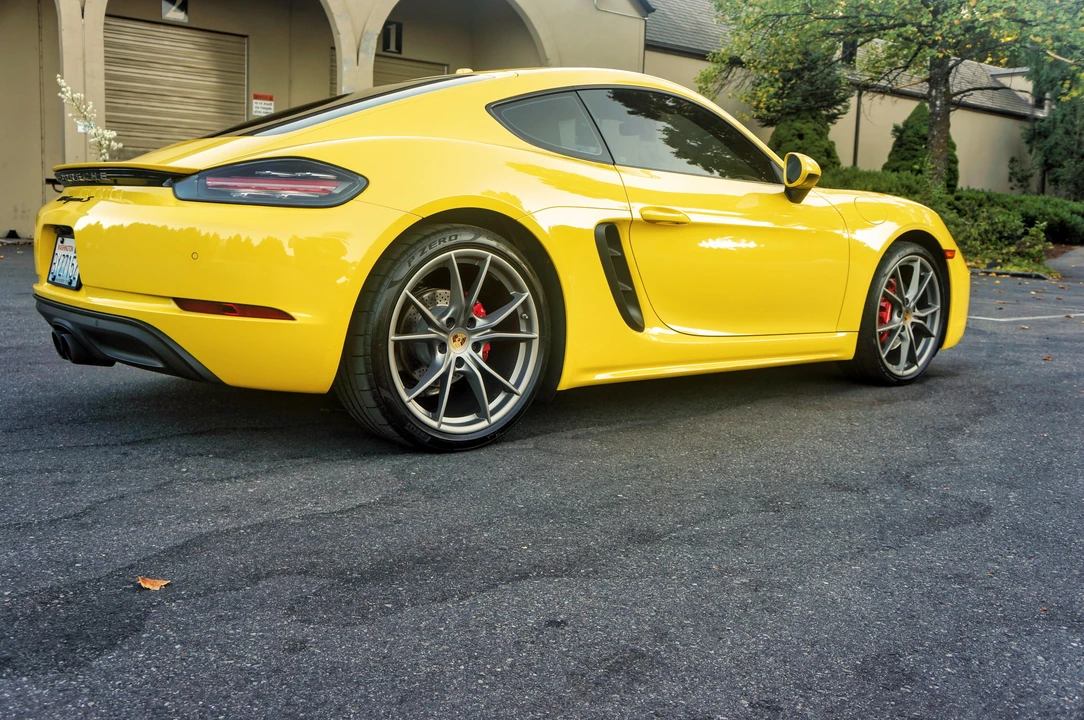 2021 Porsche 718 Cayman S - Image 13 of 31