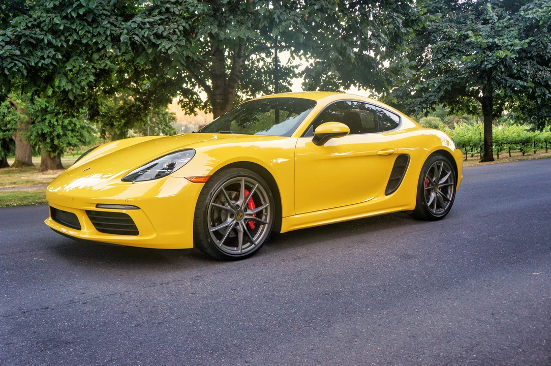 2021 Porsche 718 Cayman S - Image 16 of 31