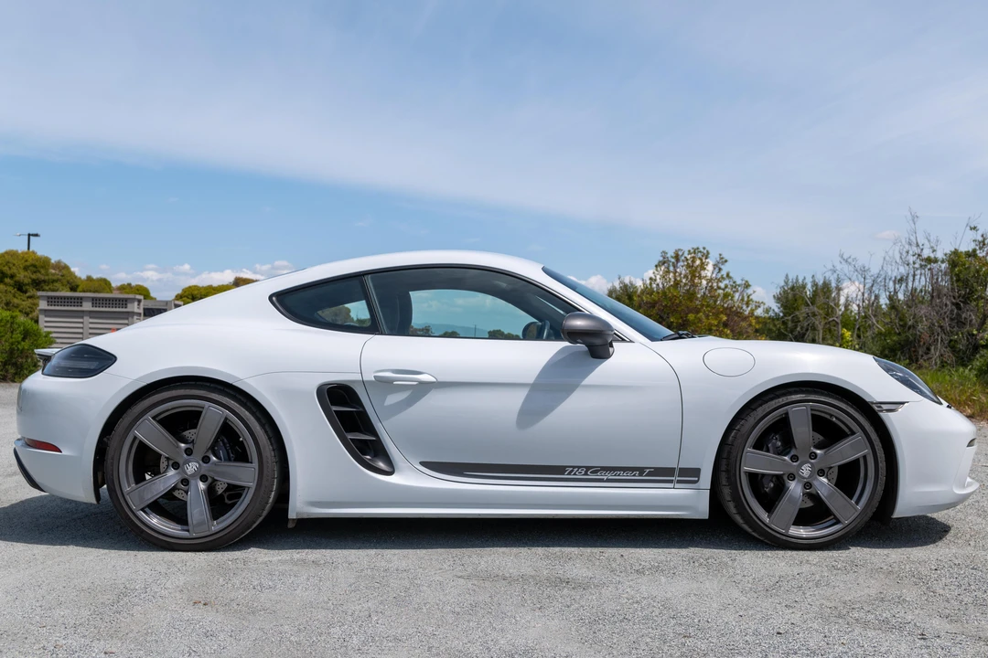 2021 Porsche 718 Cayman T - Image 3 of 31