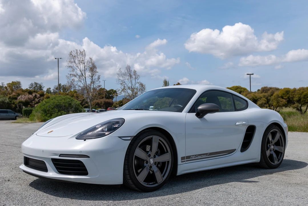 2021 Porsche 718 Cayman T - Image 8 of 31