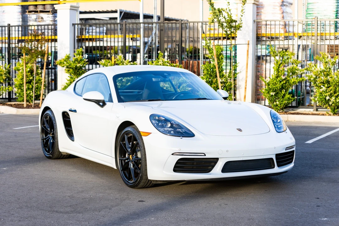 2021 Porsche 718 Cayman - Image 2 of 31