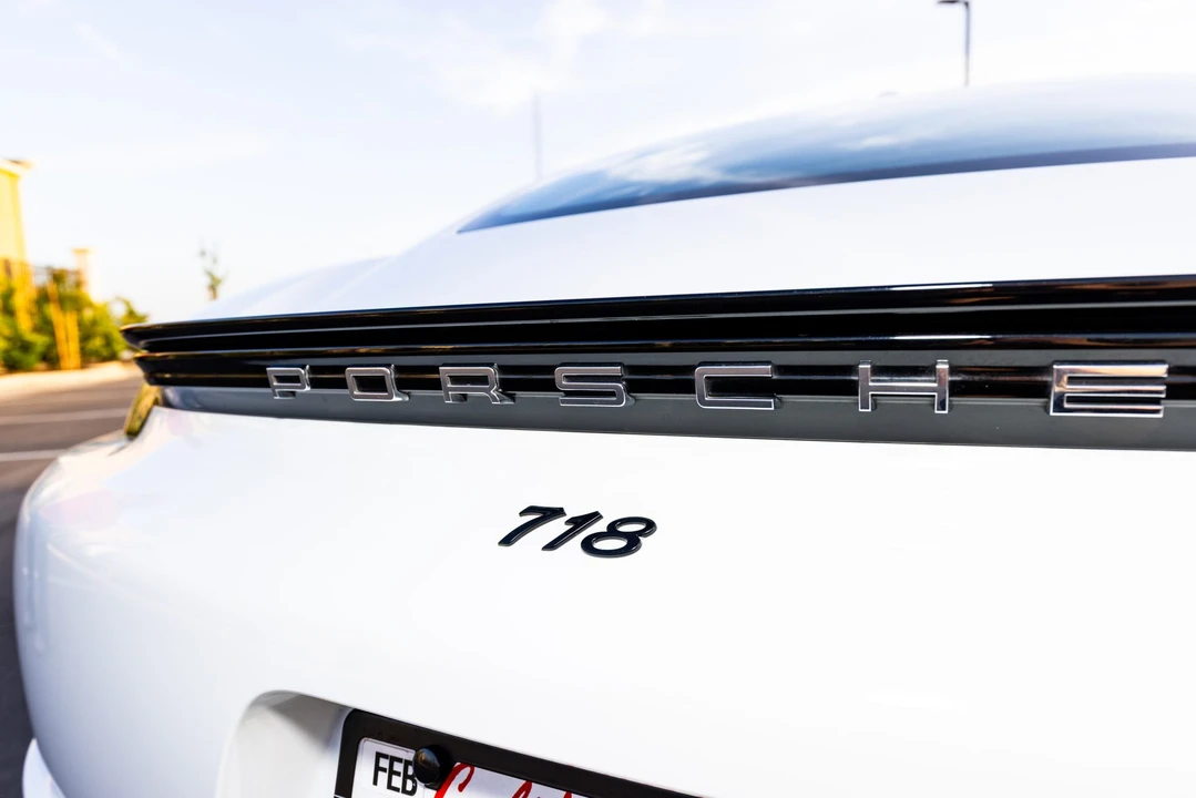 2021 Porsche 718 Cayman - Image 23 of 31