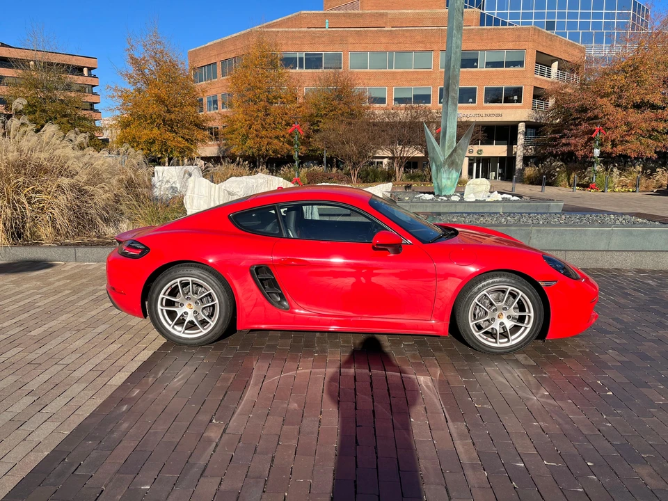 2021 Porsche 718 Cayman - Image 8 of 31