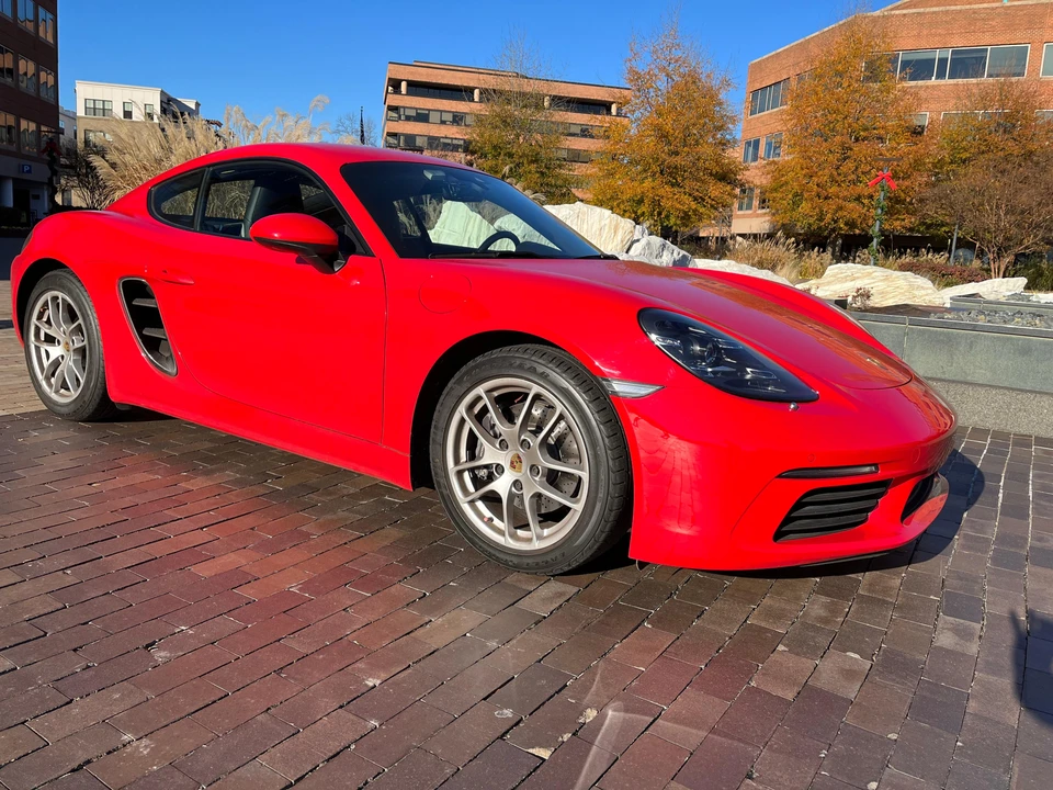 2021 Porsche 718 Cayman - Image 9 of 31