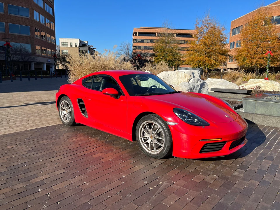 2021 Porsche 718 Cayman - Image 10 of 31