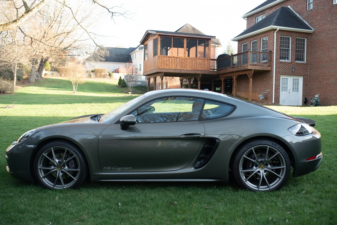 2021 Porsche 718 Cayman - Image 10 of 31