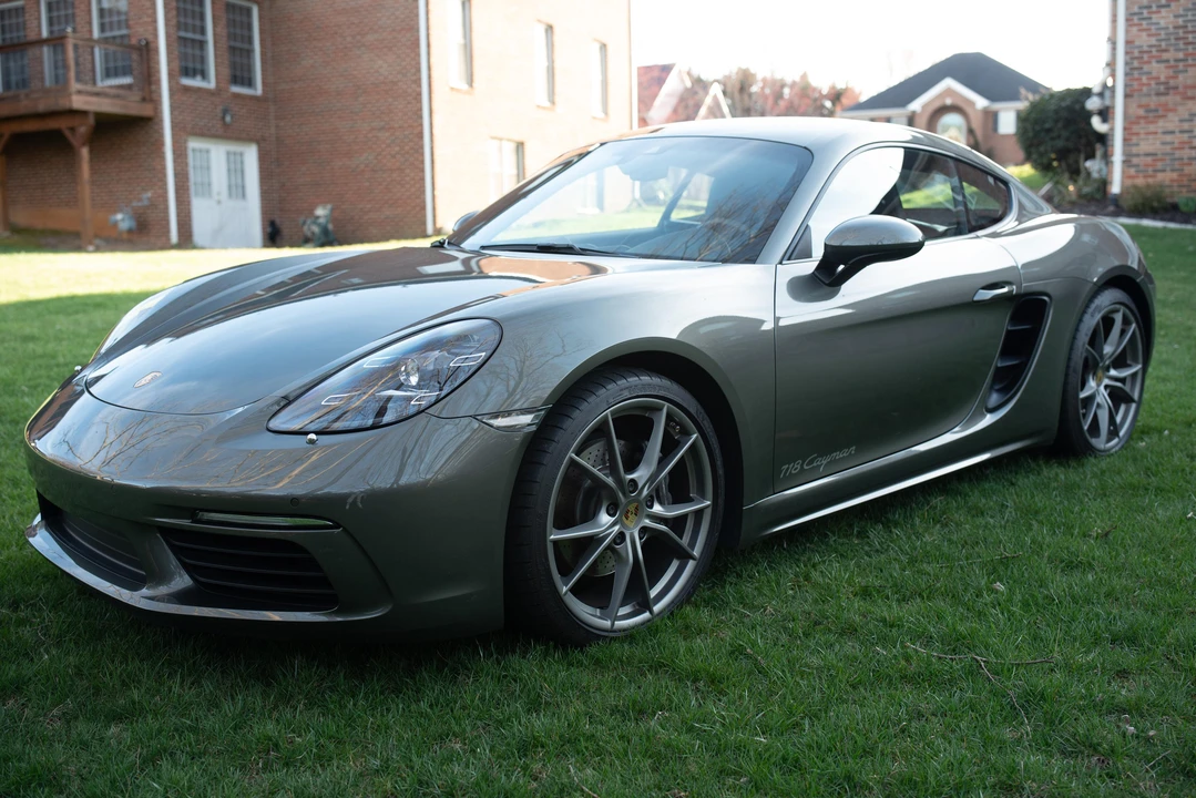 2021 Porsche 718 Cayman - Image 9 of 31