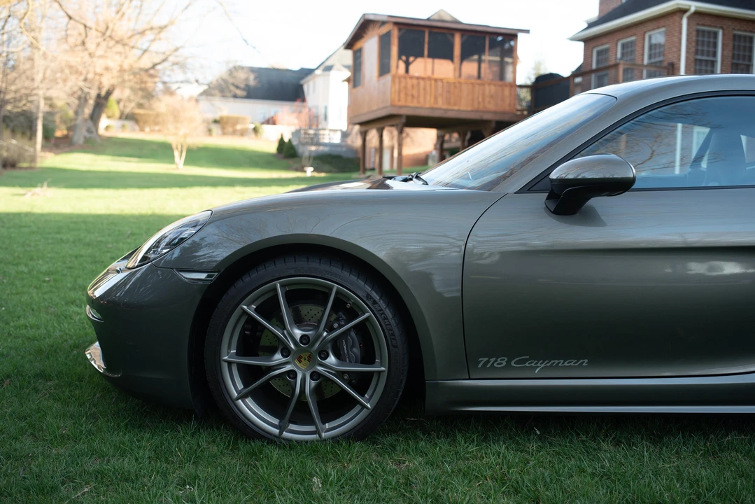 2021 Porsche 718 Cayman - Image 25 of 31