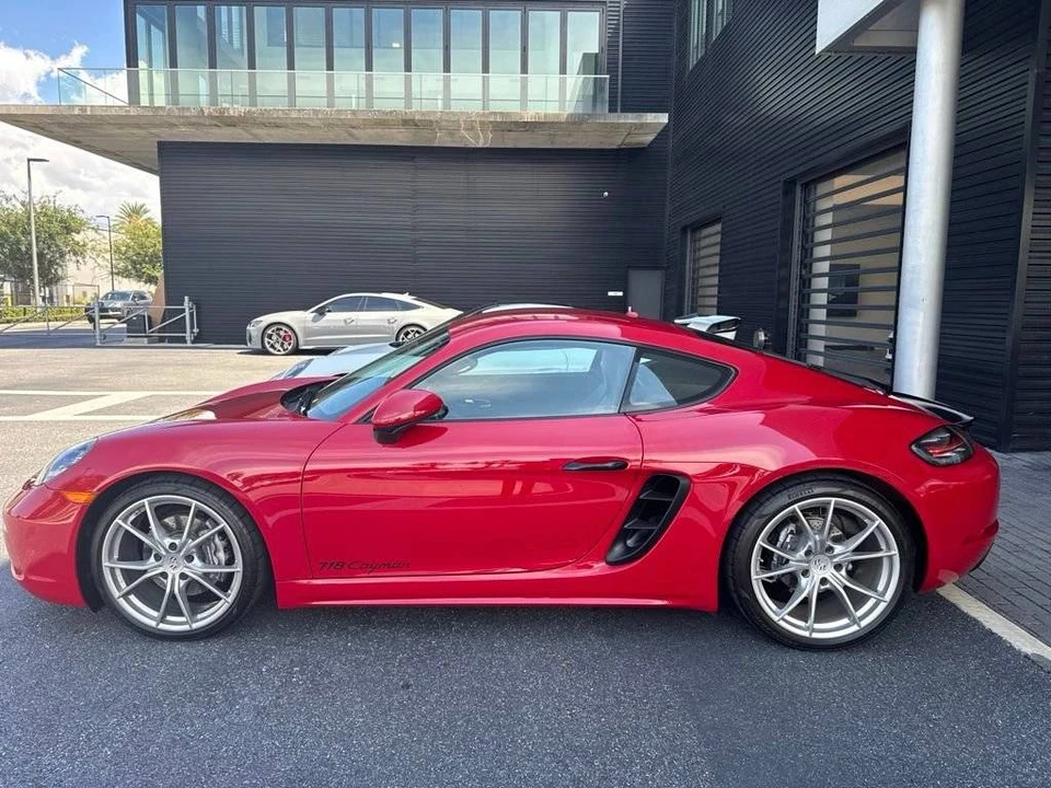 2021 Porsche 718 Cayman - Image 2 of 5