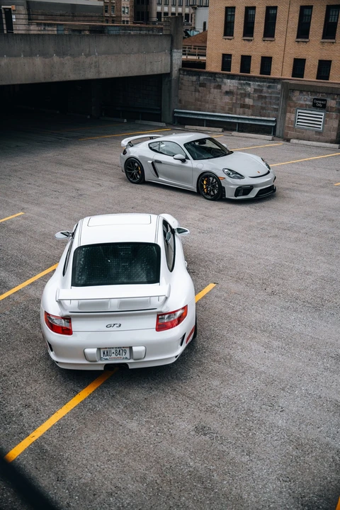 2021 Porsche 718 Cayman GT4 - Image 18 of 18