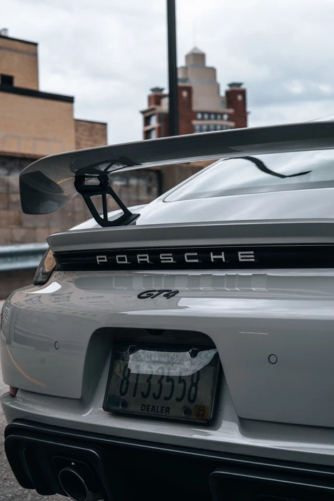 2021 Porsche 718 Cayman GT4 - Image 9 of 18