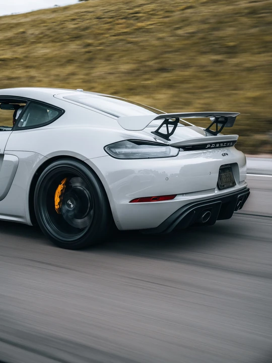 2021 Porsche 718 Cayman GT4 - Image 5 of 18
