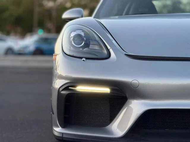 2021 Porsche 718 Cayman GT4 - Image 6 of 12
